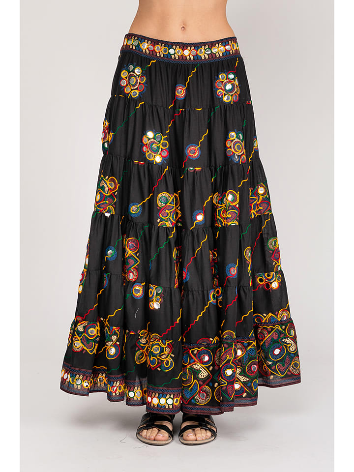 Spódnica w kolorze czarnym ze wzorem