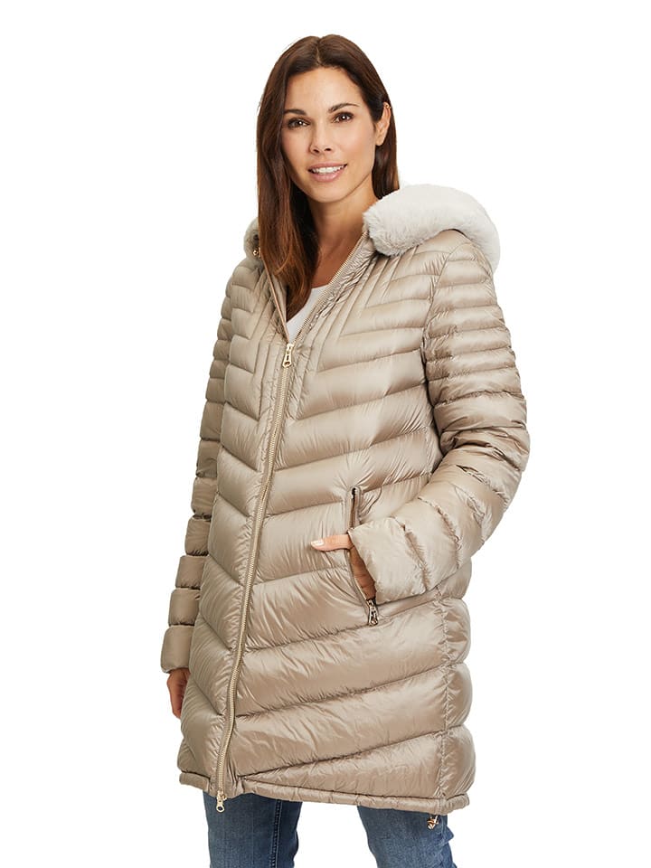 Betty Barclay Płaszcz pikowany w kolorze beżowym rozmiar: 44