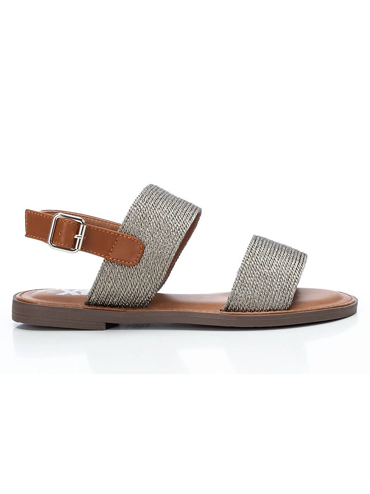 Sandały w kolorze srebrnym