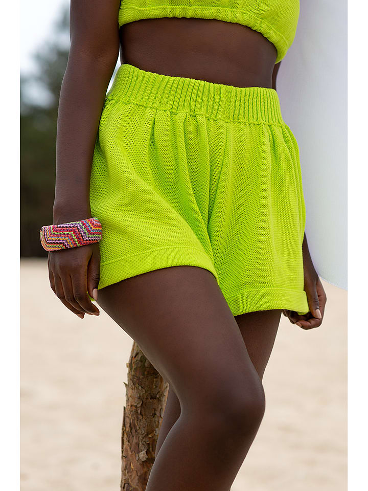 Szorty w kolorze zielonym