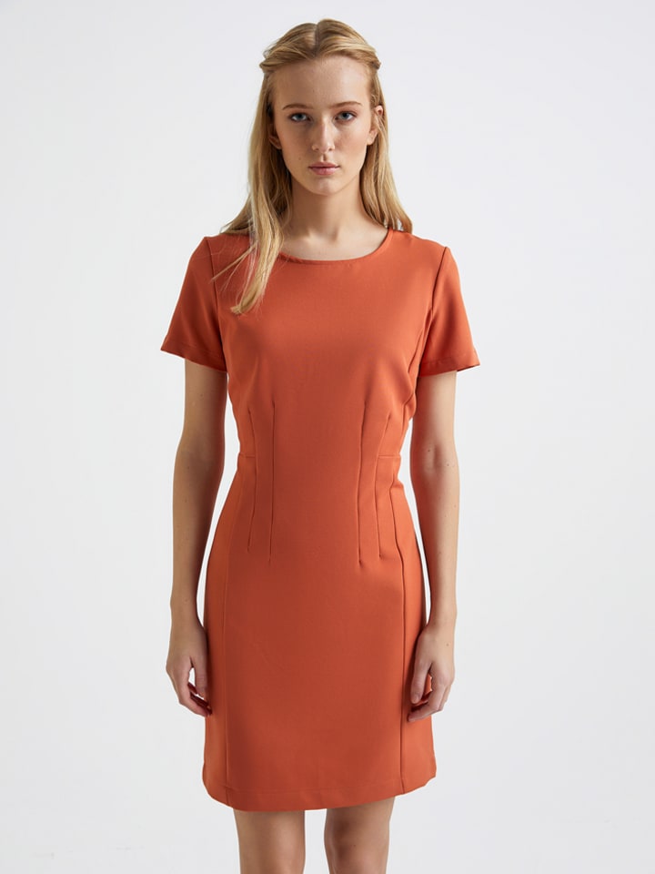 BGN Sukienka w kolorze pomarańczowym rozmiar: 36