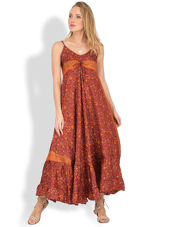 Sukienka w kolorze czerwono-pomarańczowym