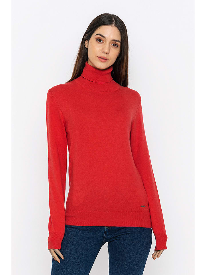 Golf w kolorze czerwonym