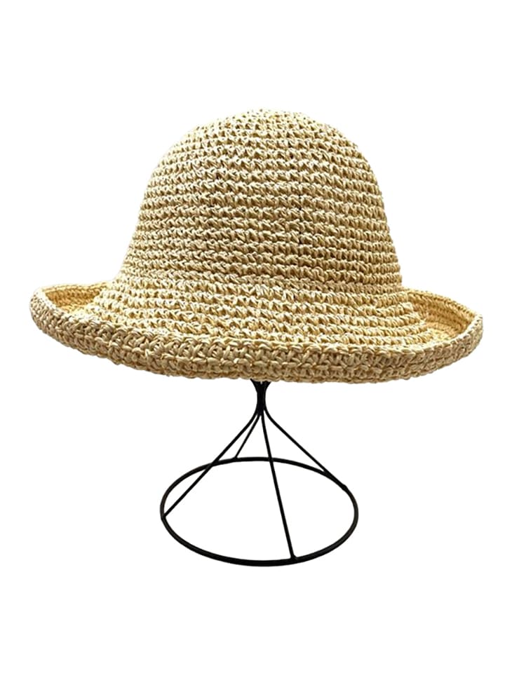 Kapelusz w kolorze beżowym