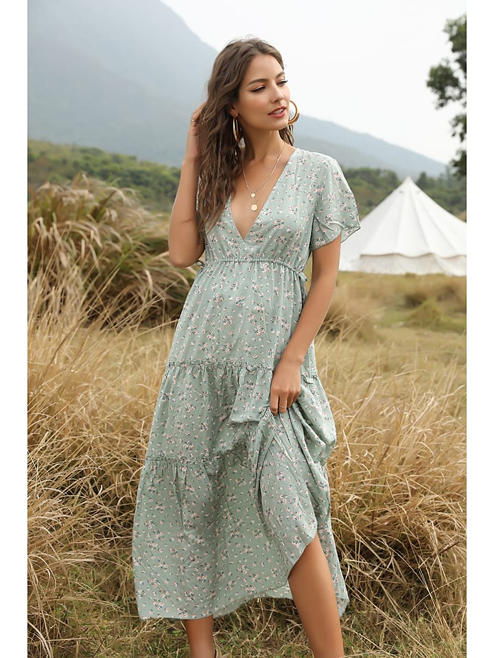 Sukienka w kolorze zielonym