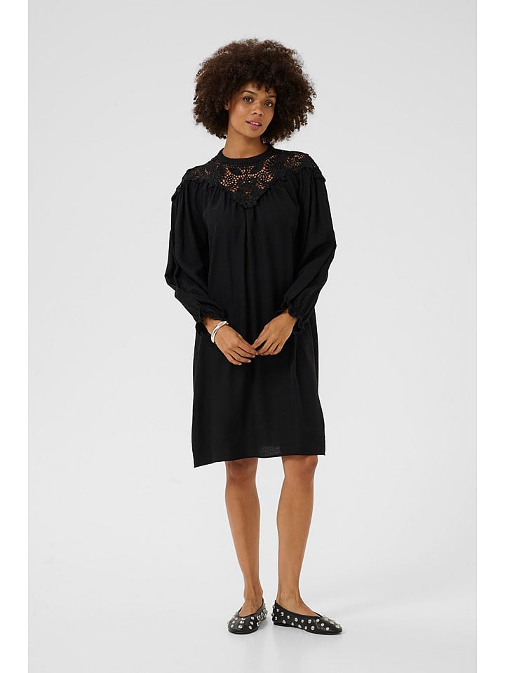 CULTURE Sukienka w kolorze czarnym rozmiar: M