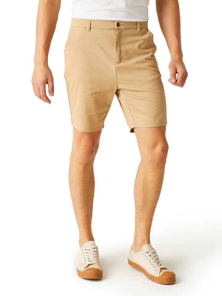 Regatta Szorty "Sabden" w kolorze beżowym rozmiar: 58