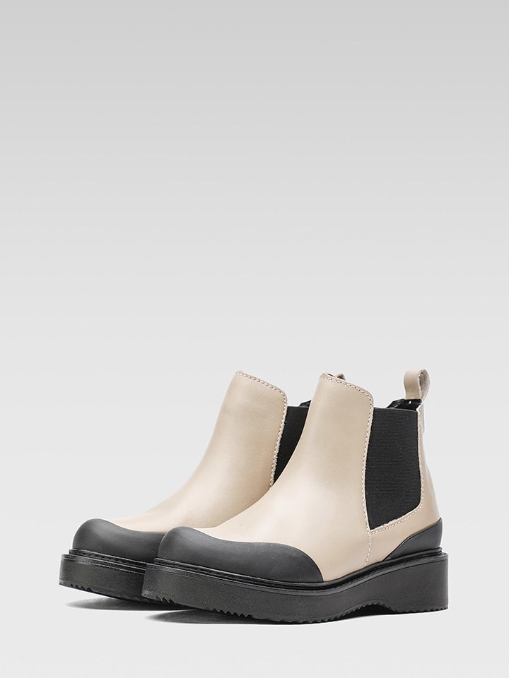 Skórzane sztyblety w kolorze beżowo-czarnym