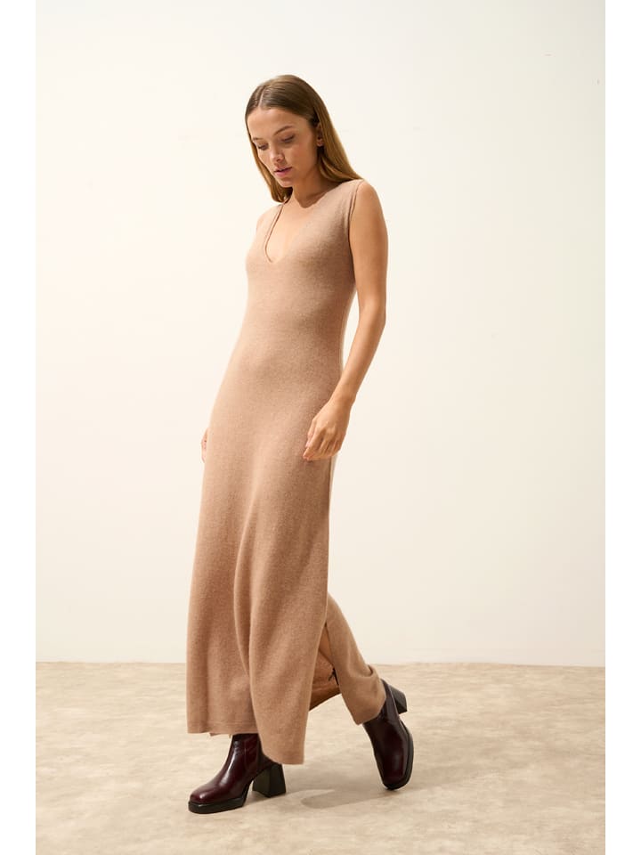 Just Cashmere Kaszmirowa sukienka "Tessa" w kolorze beżowym rozmiar: M