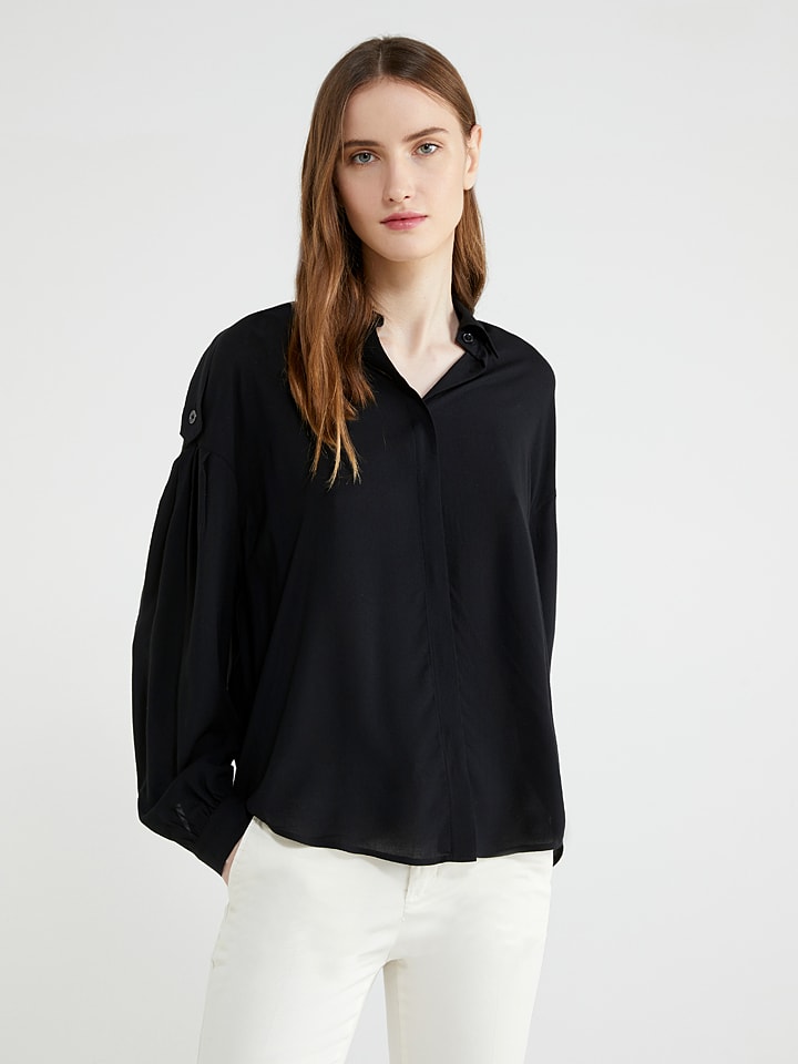 Bluzka w kolorze czarnym