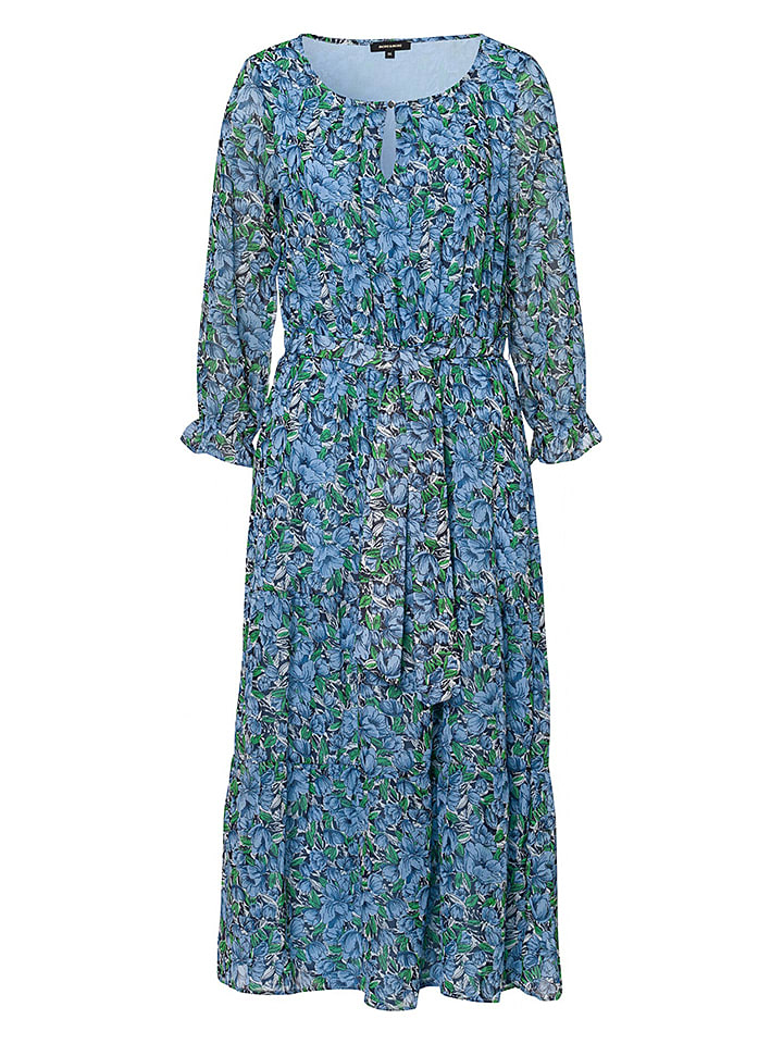 Sukienka w kolorze niebieskim