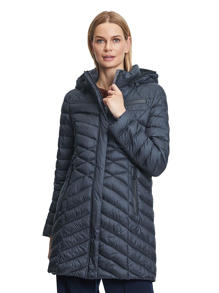 Gil Bret Płaszcz pikowany w kolorze granatowym rozmiar: 46