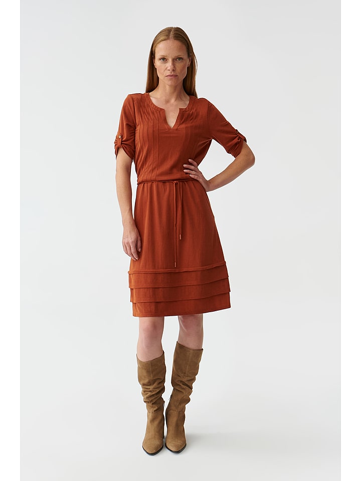 TATUUM Sukienka w kolorze jasnobrązowym rozmiar: M