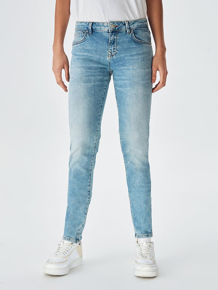 Dżinsy "Nicole" - Skinny fit - w kolorze błękitnym