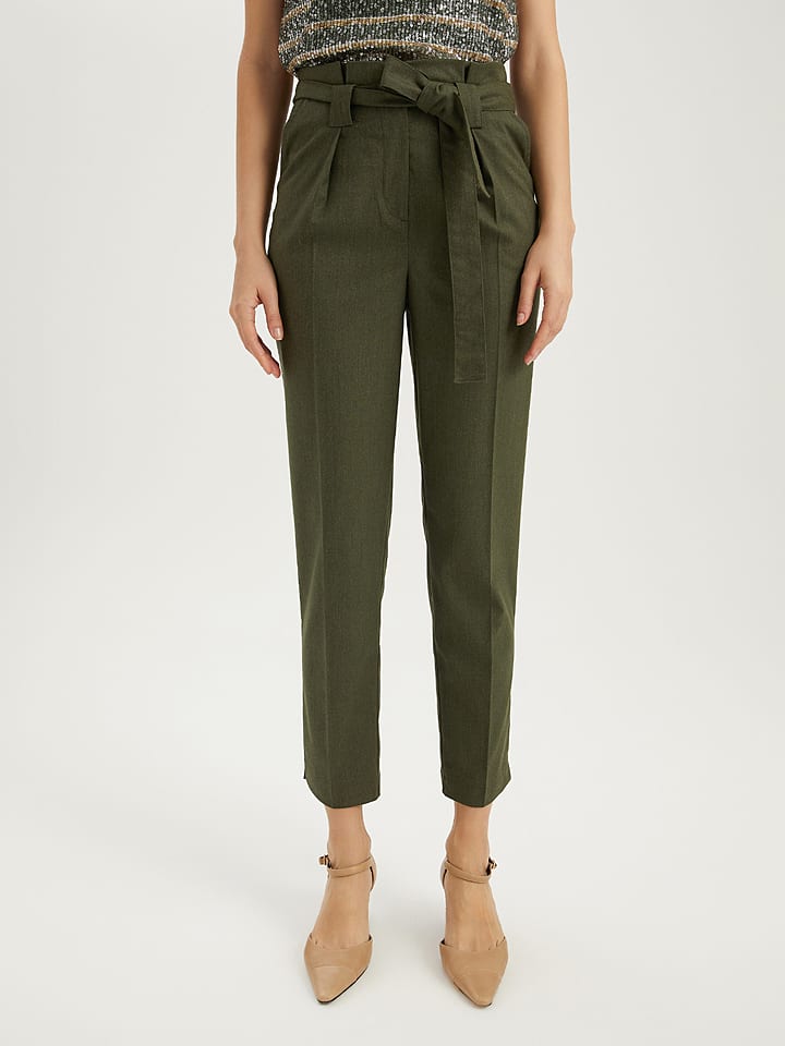 BGN Spodnie w kolorze khaki rozmiar: 40