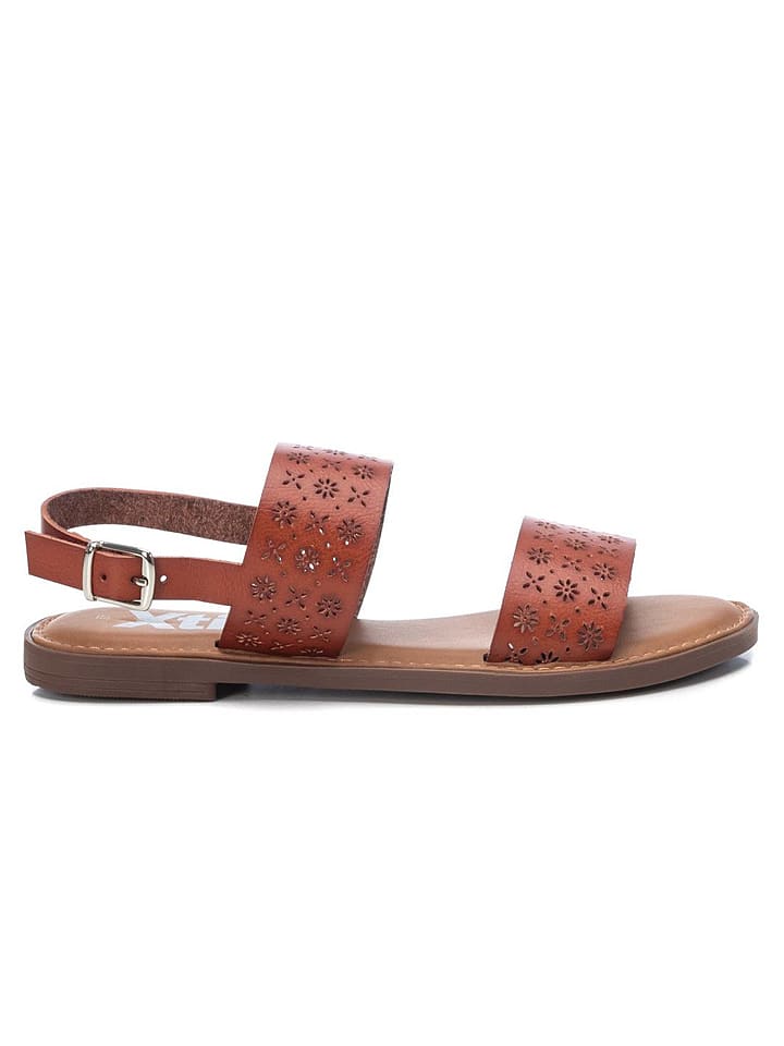 Sandały w kolorze jasnobrązowym