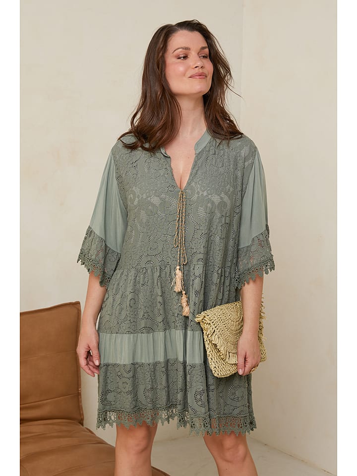 Curvy Lady Sukienka w kolorze khaki rozmiar: 44/46