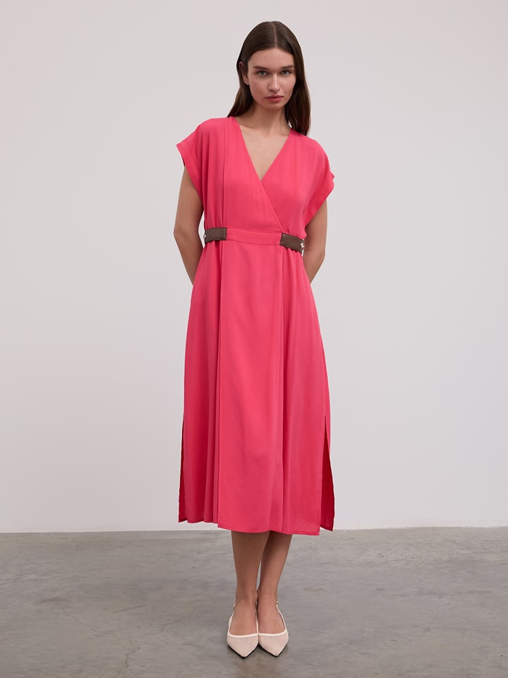 BGN Sukienka w kolorze różowym rozmiar: 38