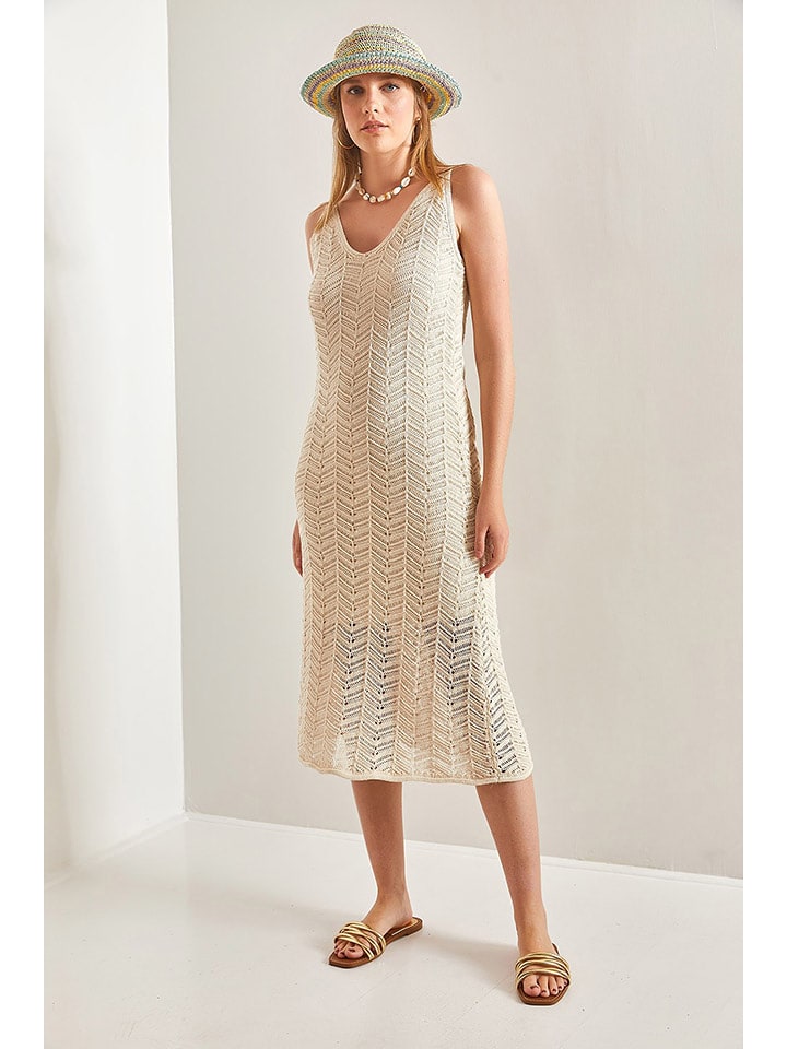 Jumeon Sukienka w kolorze beżowym rozmiar: onesize