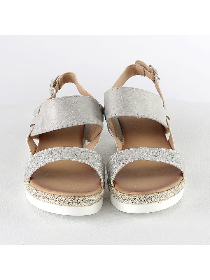 Sandały w kolorze szarym