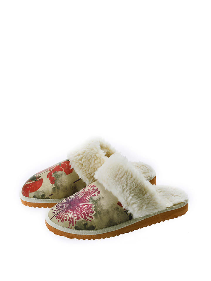 Kapcie w kolorze ciemnobeżowym ze wzorem