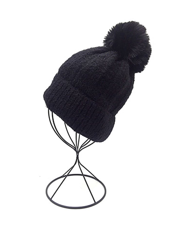 Czapka w kolorze czarnym