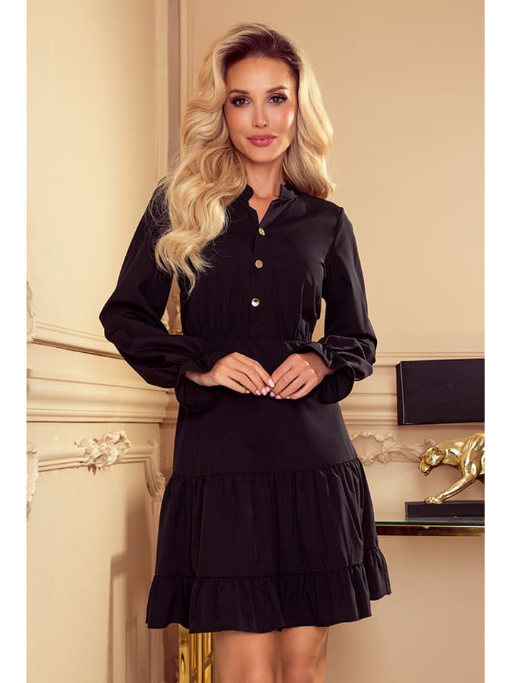 Sukienka w kolorze czarnym