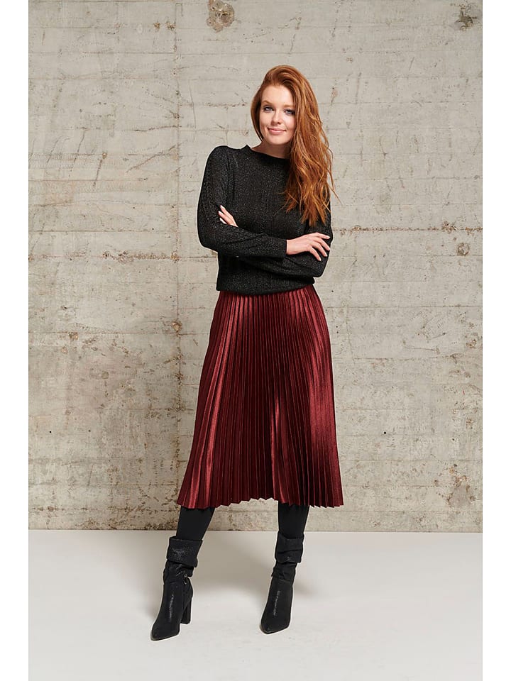 Spódnica w kolorze bordowym