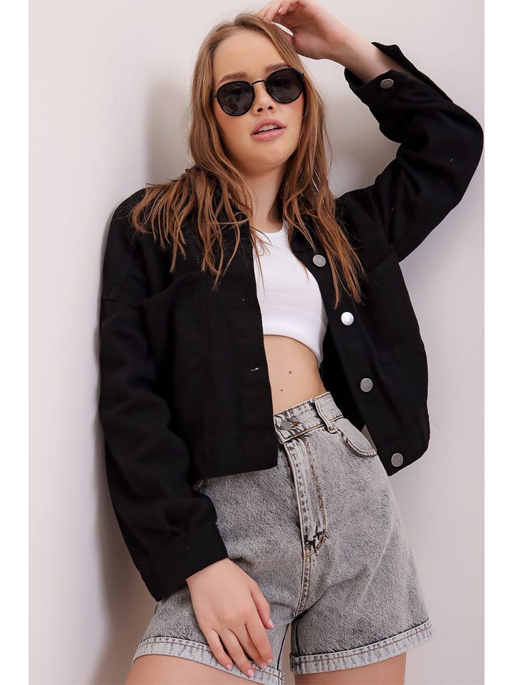 Chezalou Kurtka dżinsowa w kolorze czarnym rozmiar: M