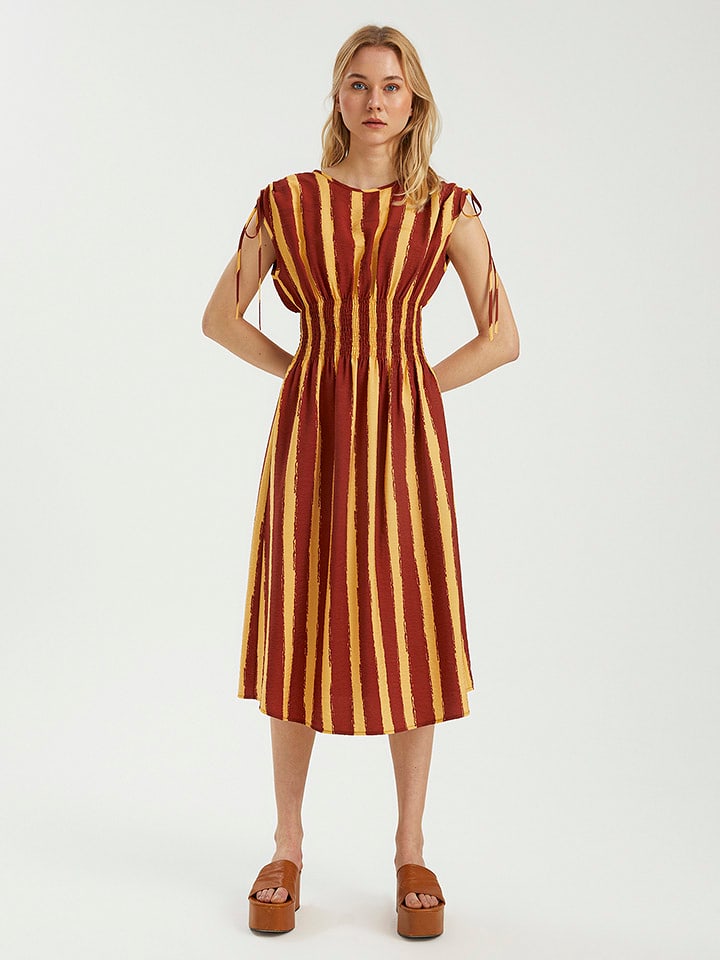 BGN Sukienka w kolorze brązowo-żółtym rozmiar: 40