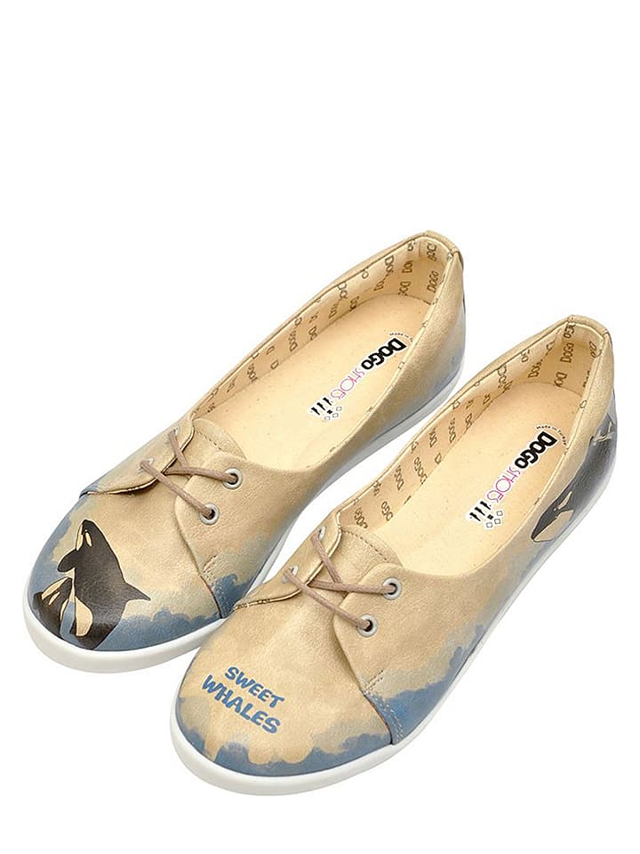 Slippersy "Sweet Whales" w kolorze beżowym