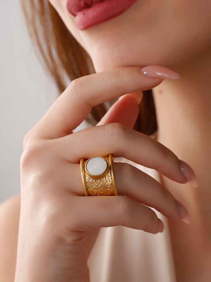 Nakkash Pozłacany pierścionek z agatem rozmiar: onesize