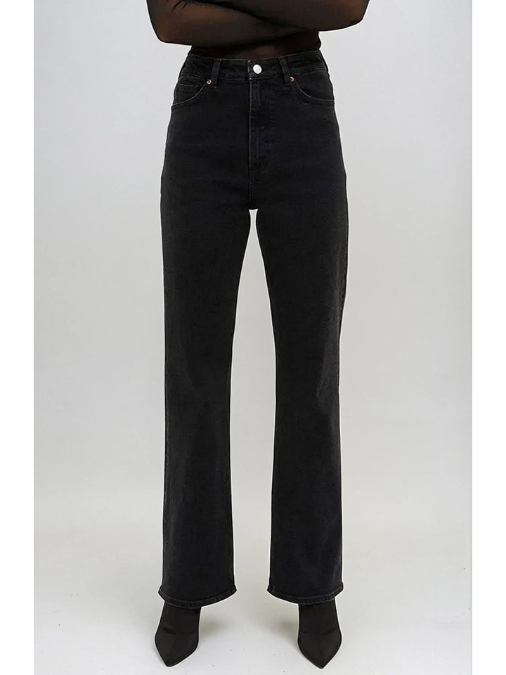 Monki Dżinsy - Regular fit - w kolorze czarnym rozmiar: W27