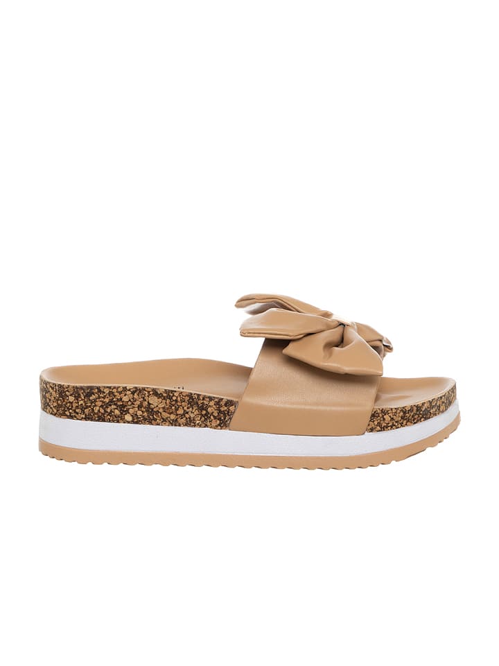 Laura Biagiotti Klapki w kolorze beżowym rozmiar: 39