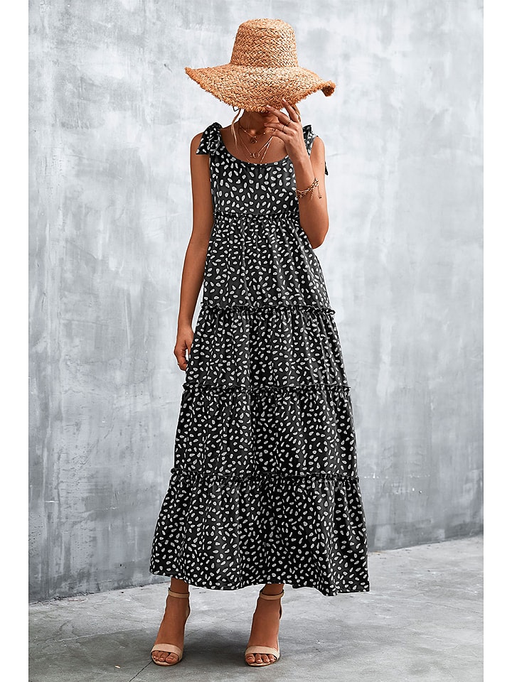 Sukienka w kolorze czarnym