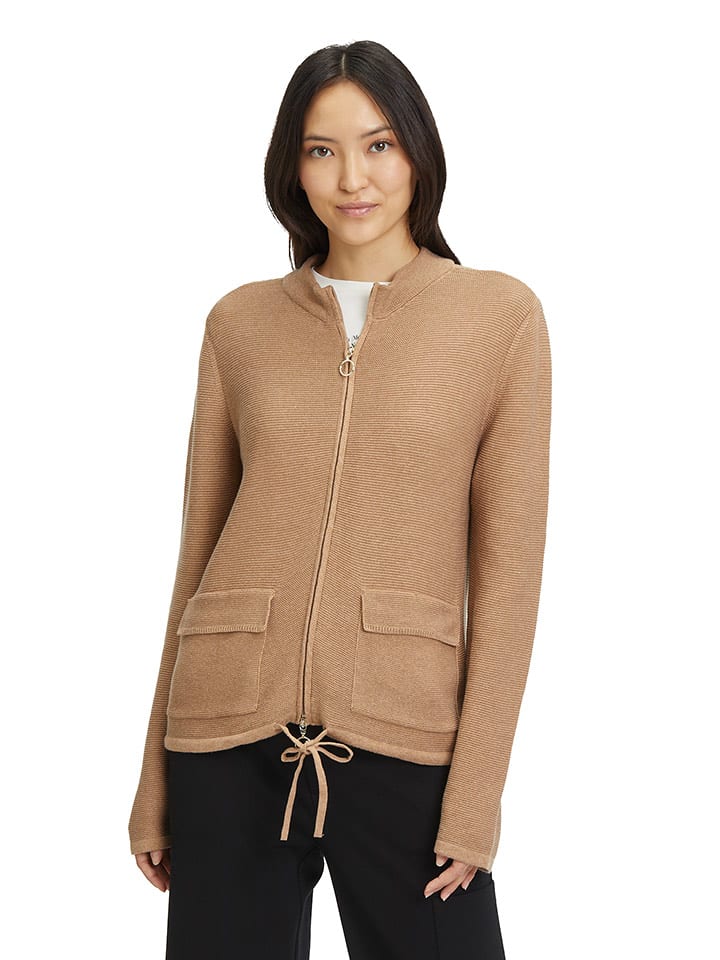 Betty Barclay Kardigan w kolorze karmelowym rozmiar: 42