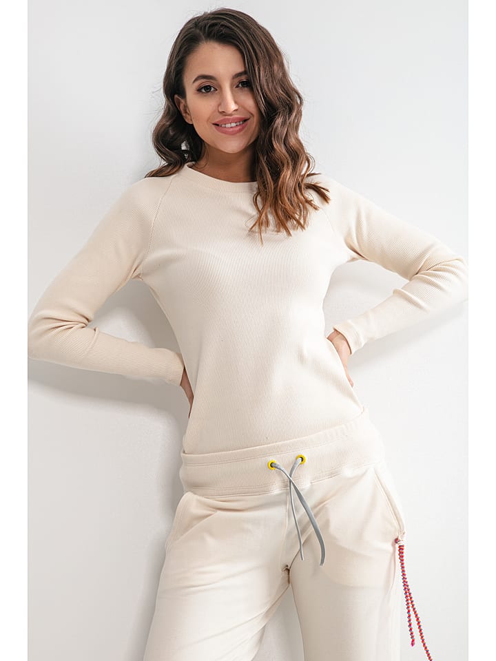 Koszulka w kolorze kremowym