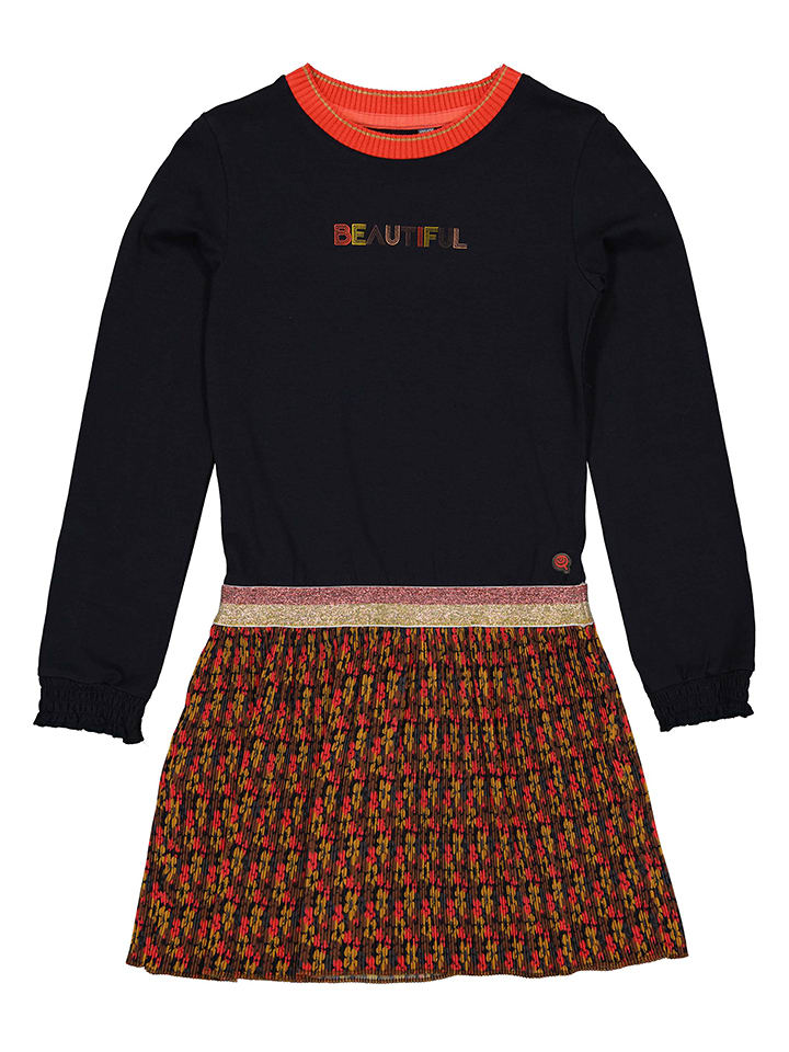 Sukienka w kolorze czarnym