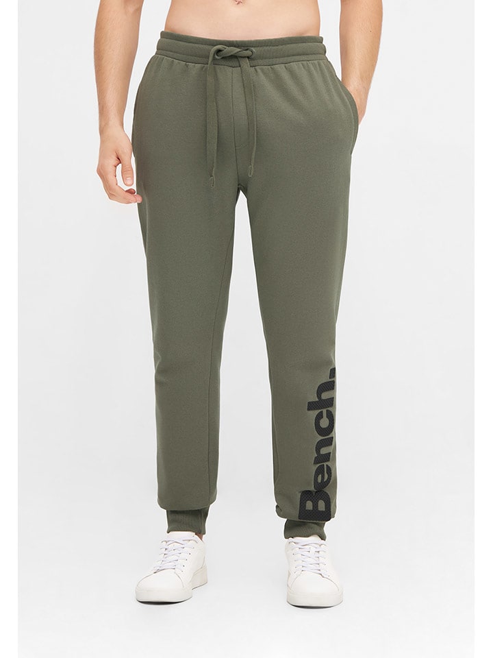 Bench Spodnie dresowe "Stanley" w kolorze khaki rozmiar: 48