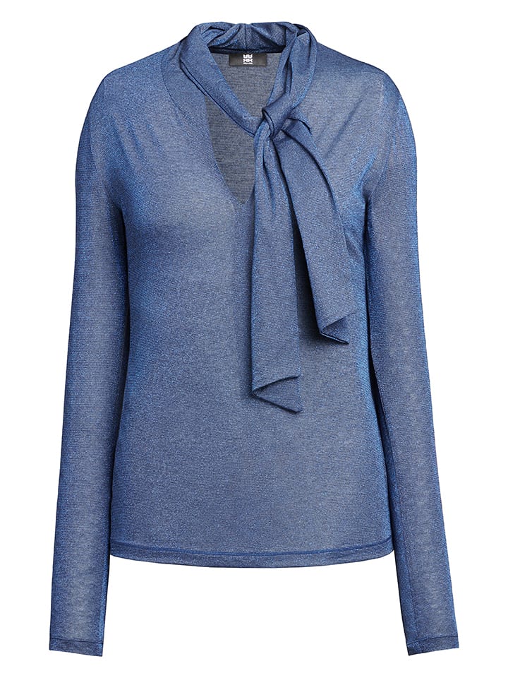 Bluzka w kolorze niebieskim