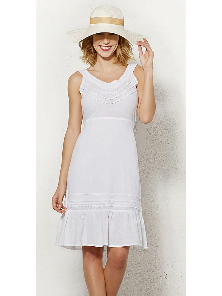 Sukienka w kolorze białym