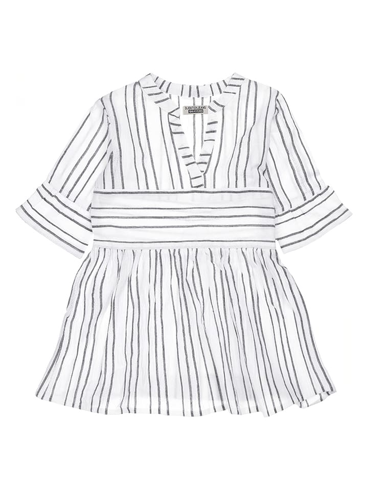 Sukienka w kolorze białym