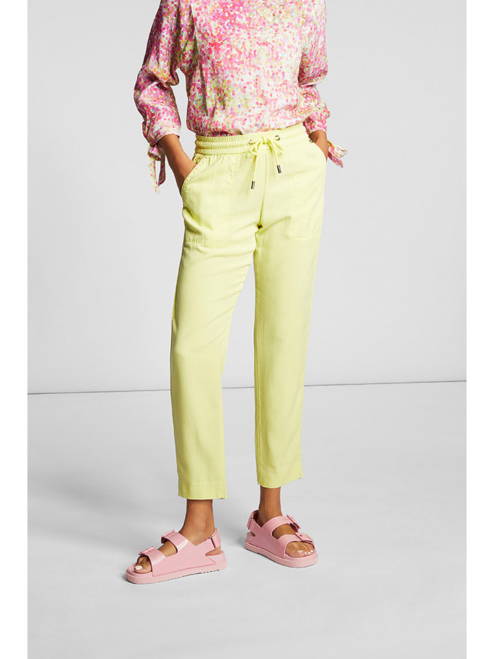 Rich & Royal Spodnie w kolorze żółtym rozmiar: 40