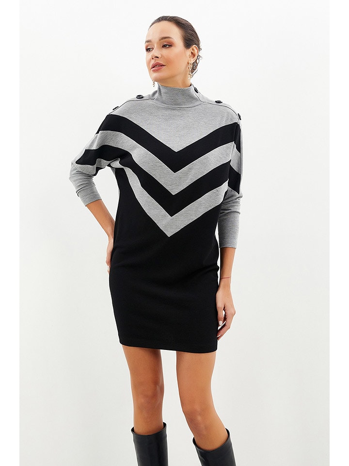 Milan Kiss Sukienka dzianinowa w kolorze czarno-szarym rozmiar: XL