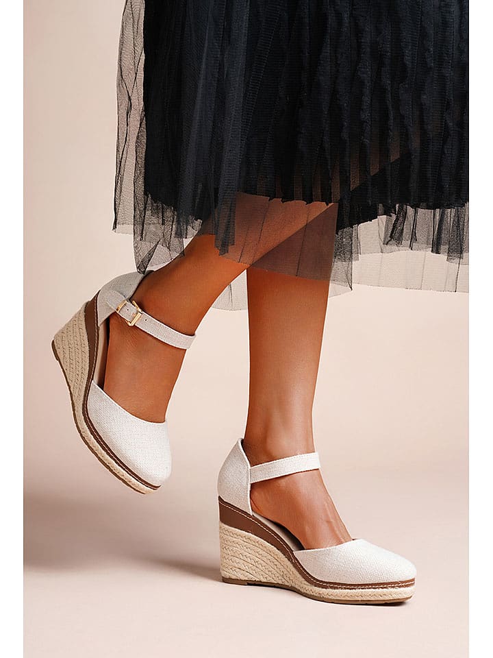 Foreverfolie Sandały w kolorze szaro-beżowym na koturnie rozmiar: 37