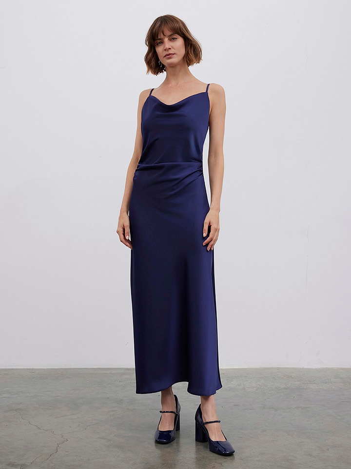 BGN Sukienka w kolorze granatowym rozmiar: 38