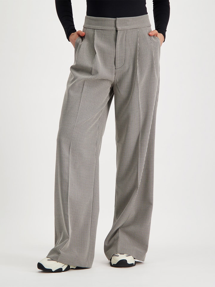 Steve Madden Spodnie "Isabella" w kolorze czarnym rozmiar: XS