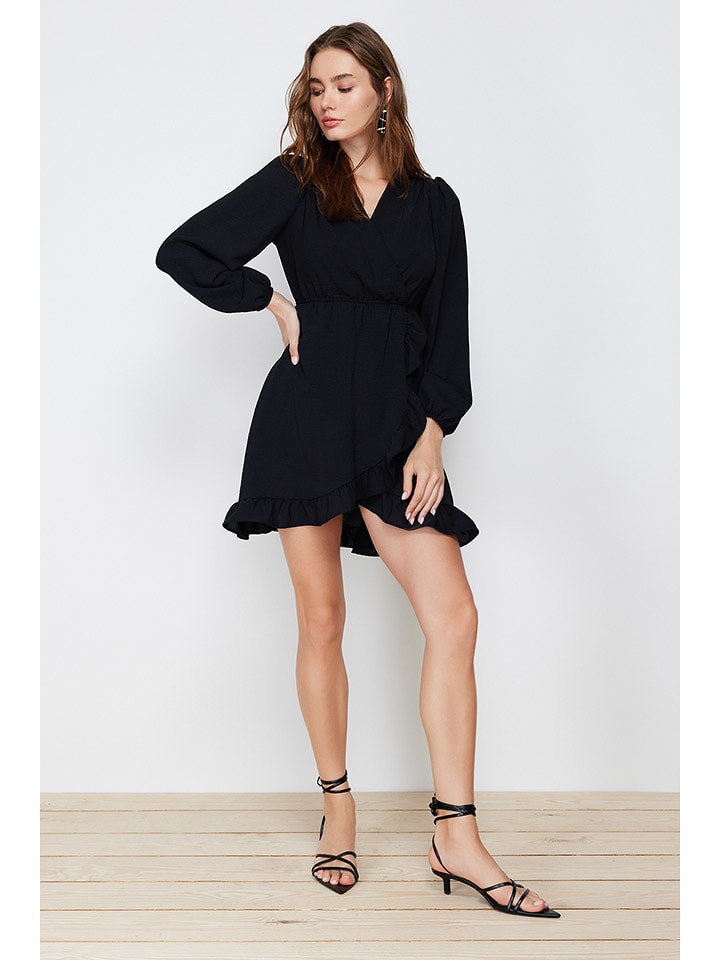 trendyol Sukienka w kolorze czarnym rozmiar: 40