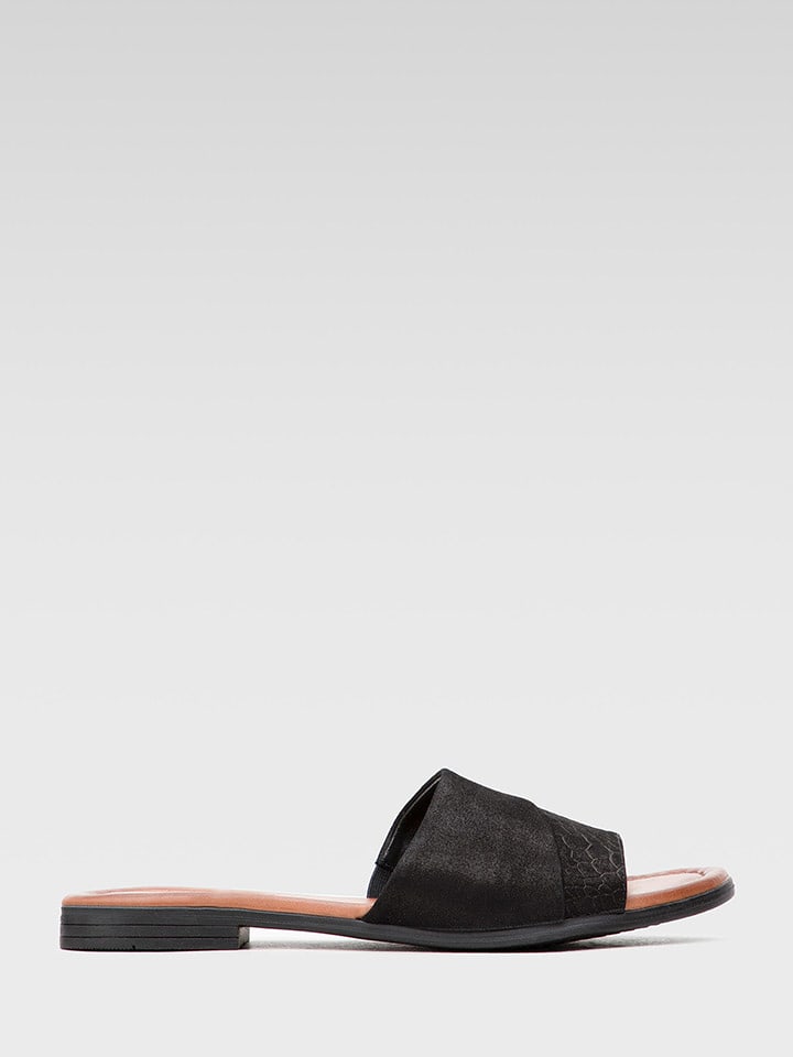 Skórzane klapki w kolorze czarnym