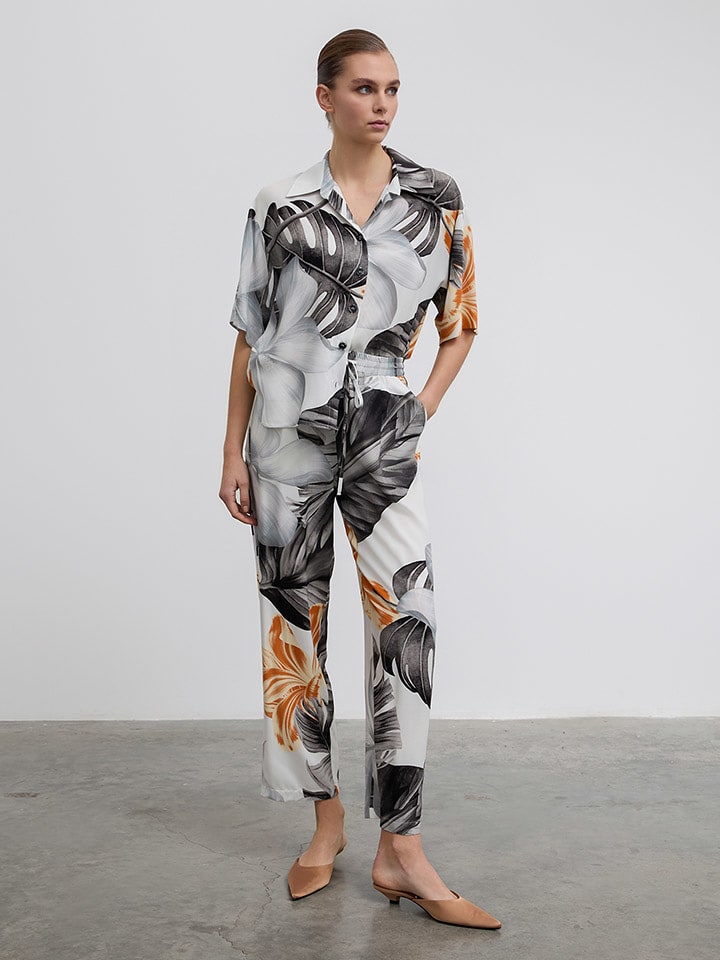 BGN Spodnie w kolorze czarno-białym rozmiar: 40